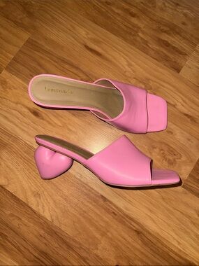 Lemonade Pink Heart-Heel Slide Sandals